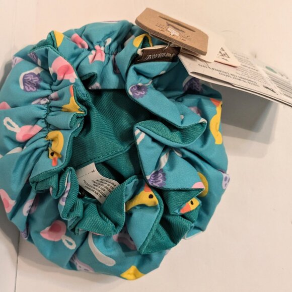 P.L.A.Y. - Shower Quack Plush Dog Toy - Crunchie & Squeaky - 7" x 7" - Picture 3 of 4